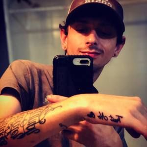 Meet your Posher, Donovan